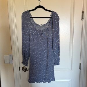 Pink Blush Maternity long sleeve shirred Bodycon dress blue floral